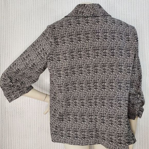 (SOLD) Karen Kane Blazer - Picture 5 of 8